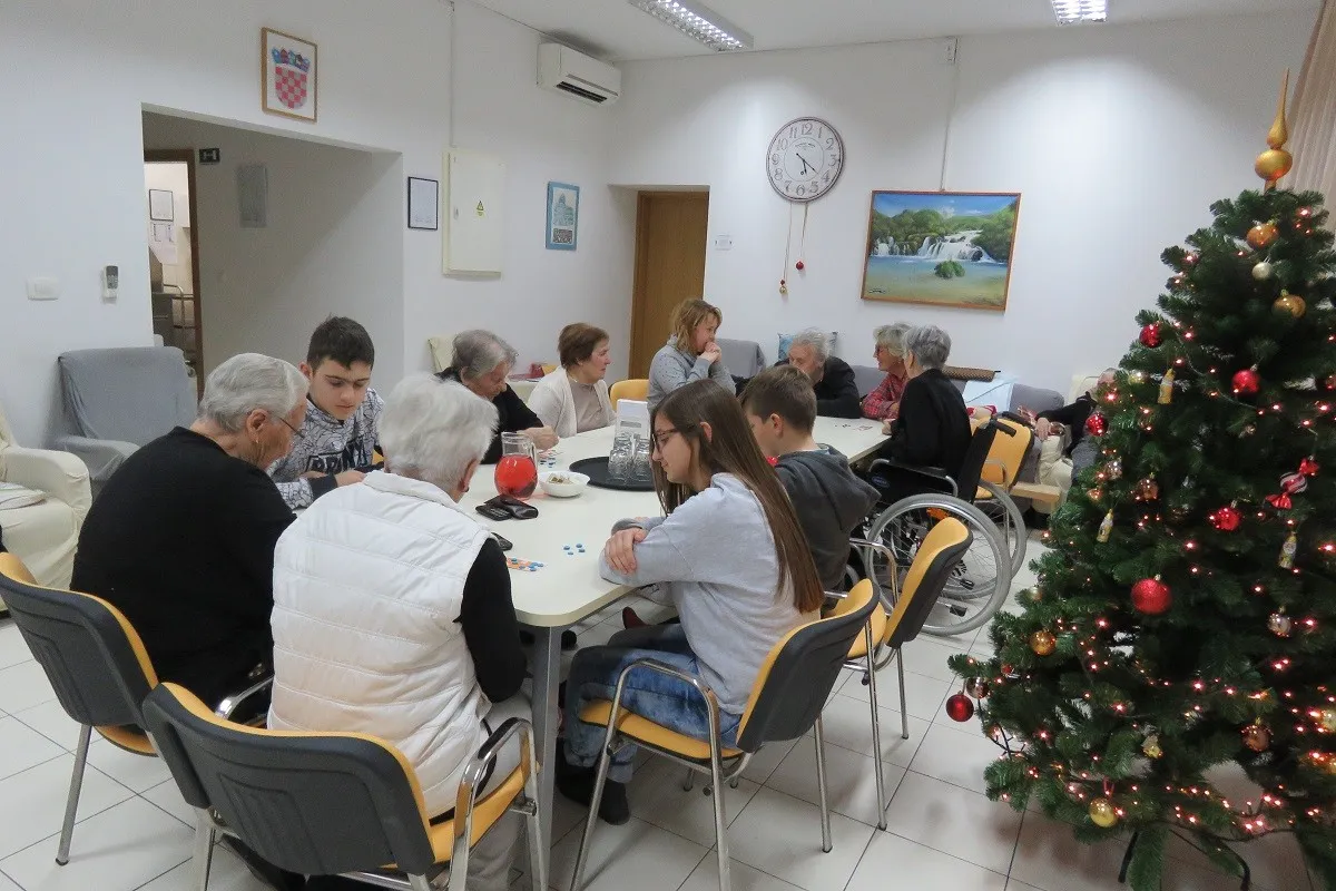 Božićna tombola u domu za starije  22.12.2017  1