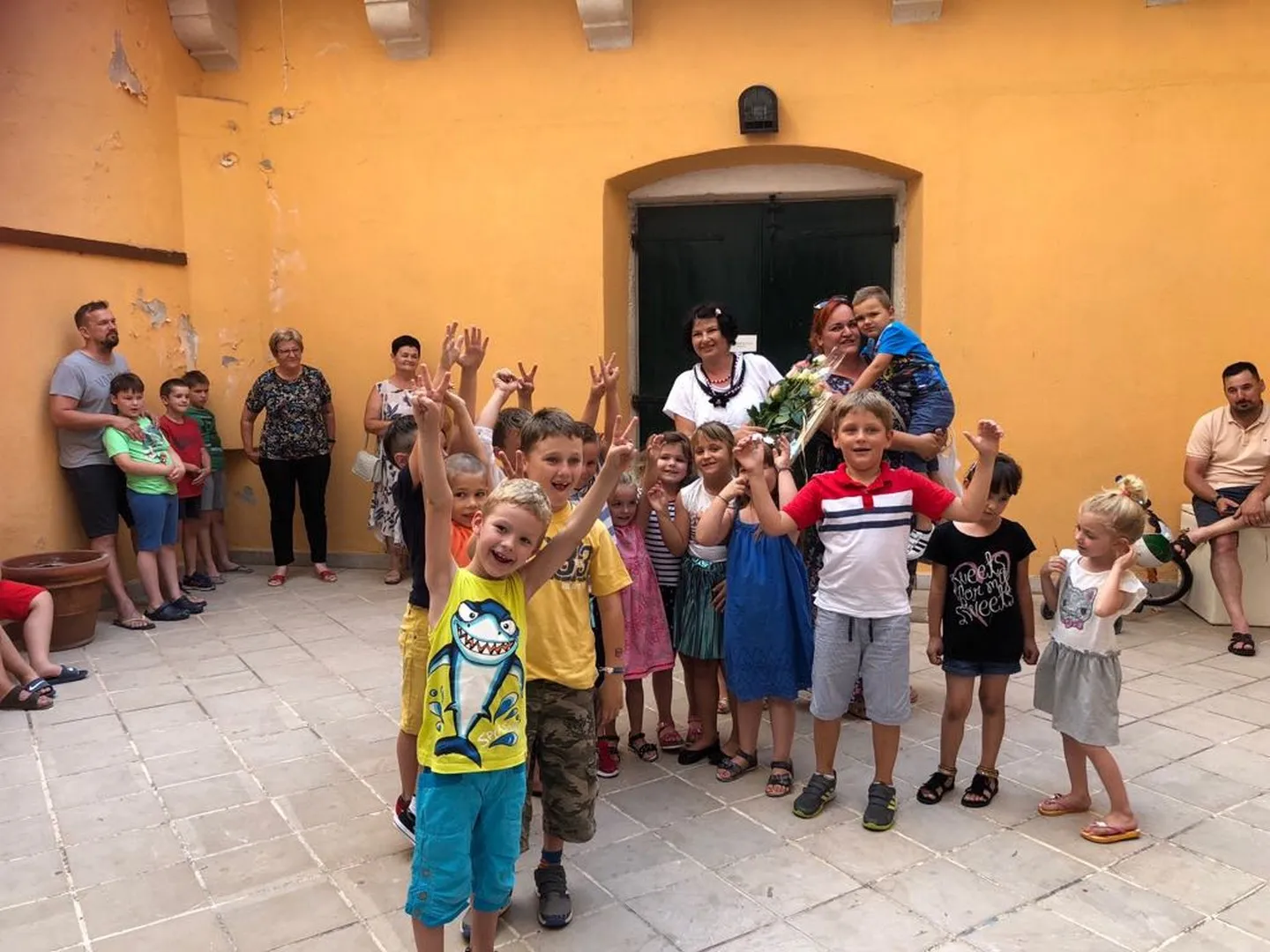 "Adio vrtić, pozdrav školi" - izložba radova