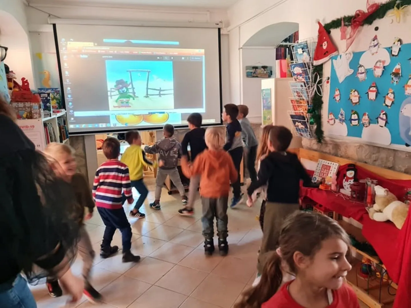 Pingvin Gašpar posjetio Knjižnicu!